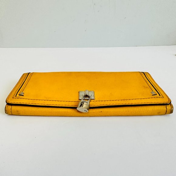 AUTHENTIC CELINE SOFT LEATHER WALLET WITH CHAIN STRAP YELLOW  WC-SA-0108 - Picture 6 of 12
